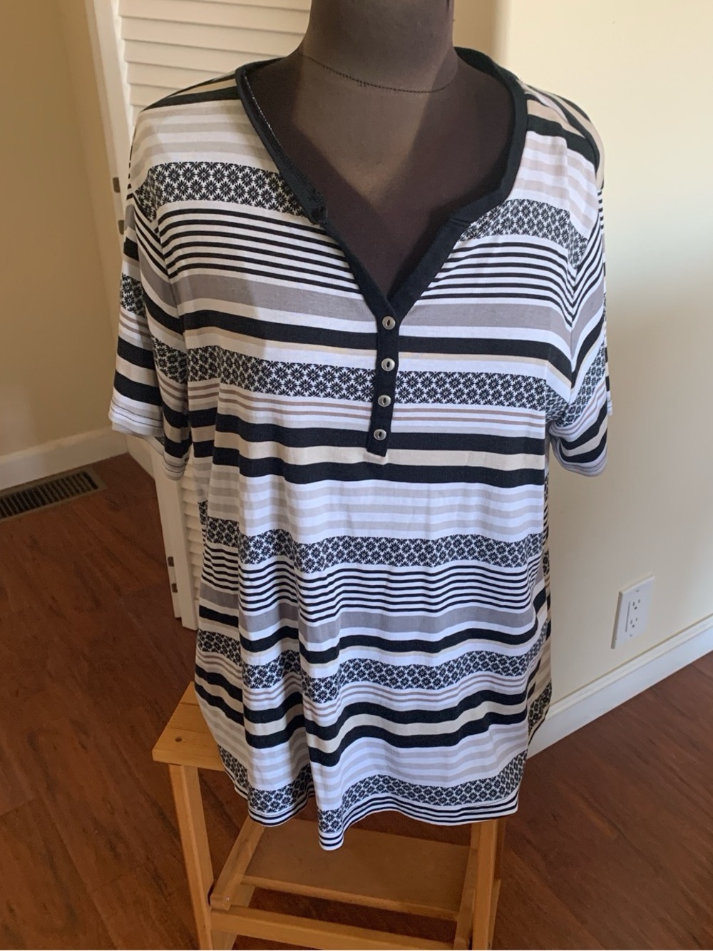 Classic Croft & Barrow 3X cotton Black and White Striped Short Sleeve Henley Tee